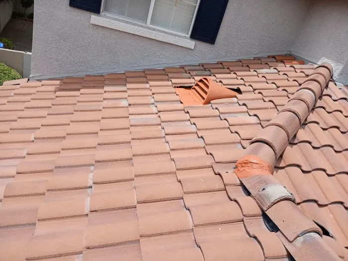 strong Roofing LLC Picture 3