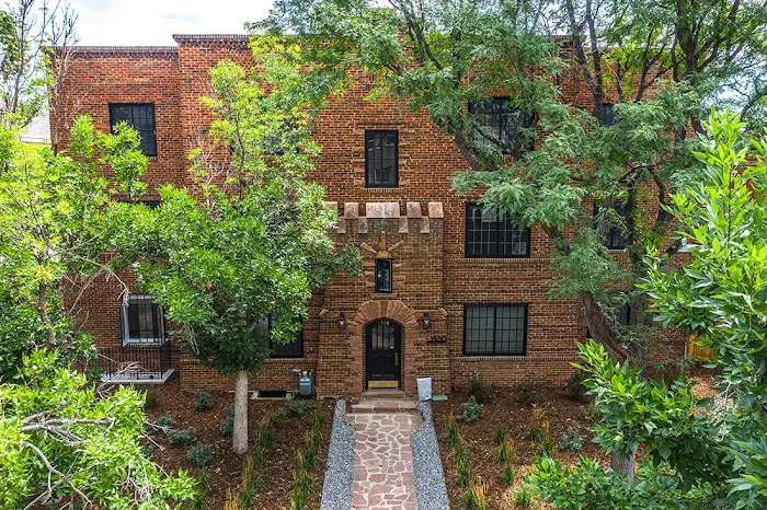 Scott's Roofing Picture 1