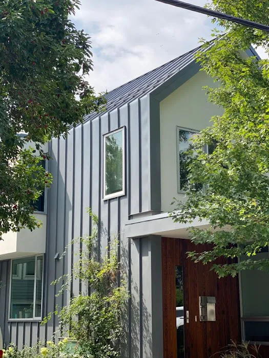 303 Roofer Picture 2