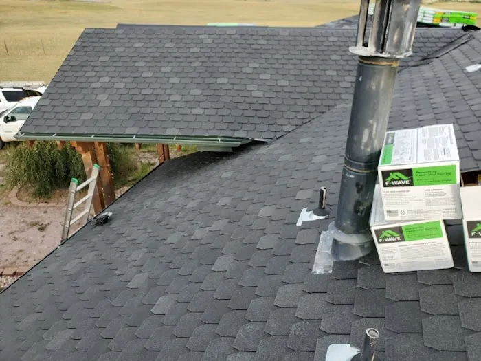 AM Construction & Roofing LLC Picture 3