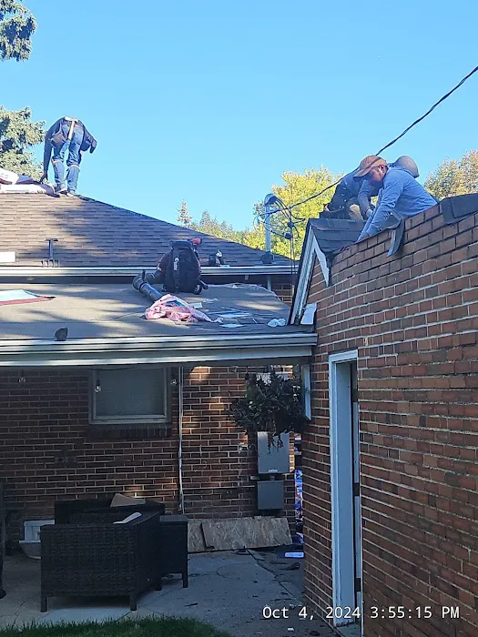 Blue Spruce Roofing & Exteriors Picture 1