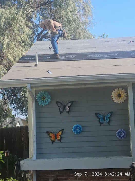 Blue Spruce Roofing & Exteriors Picture 3