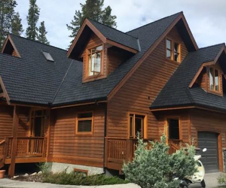 Johnson Roofing & Restoration LLC