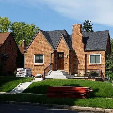 No Zombies Roofing Picture 6