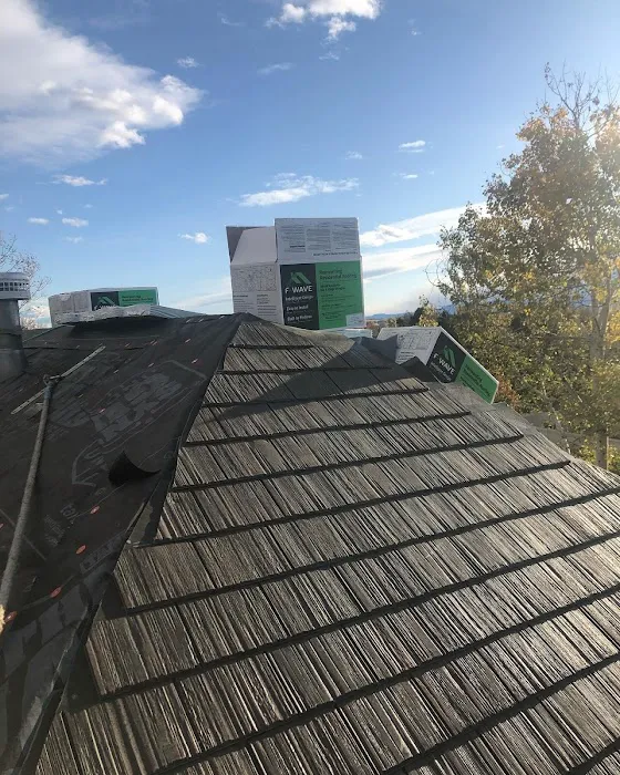 Lotus Roofing - Exteriors & Insulation Picture 1