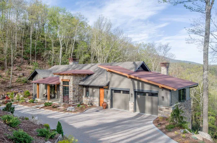 Cardinal Exterior Picture 8