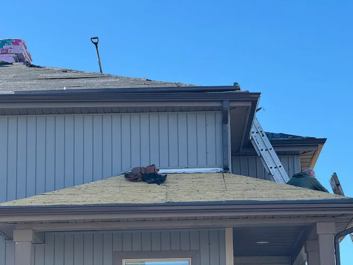 Simon Bros. Roofing and Solar Picture 3