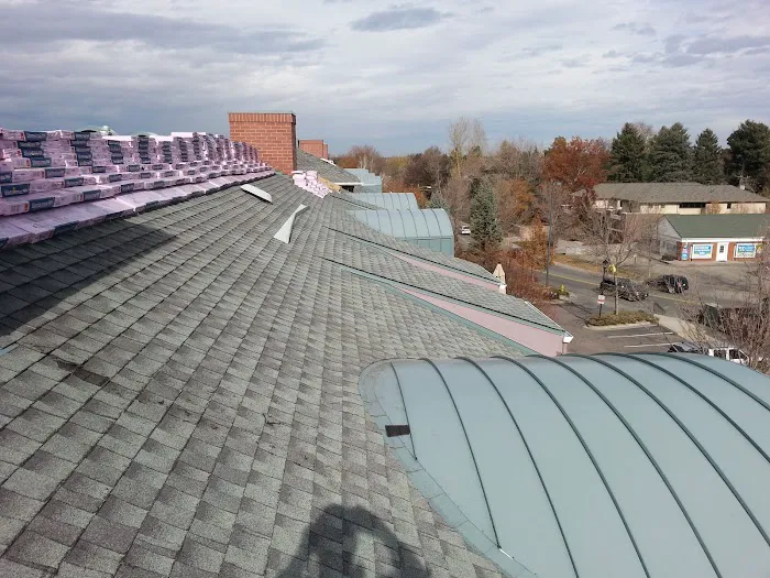 Simon Bros. Roofing and Solar Picture 8