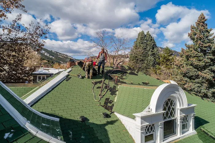 Simon Bros. Roofing and Solar Picture 4