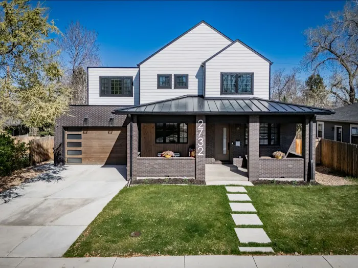 Simple Roofing & Exteriors Picture 1