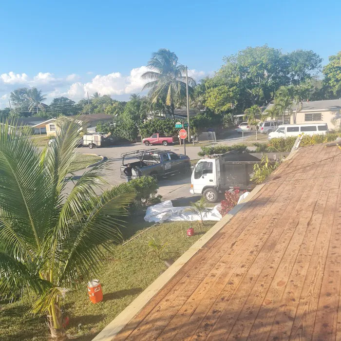 Thomas roofer and repair Picture 10