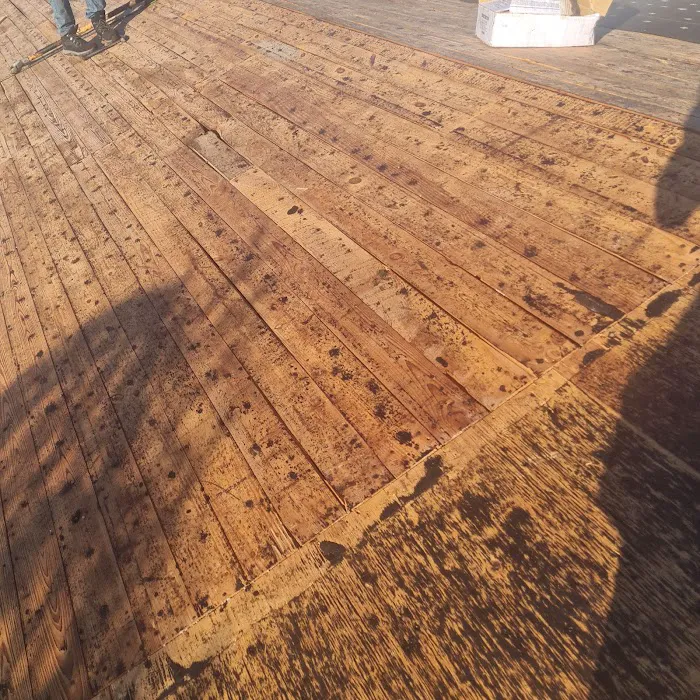 Thomas roofer and repair Picture 7