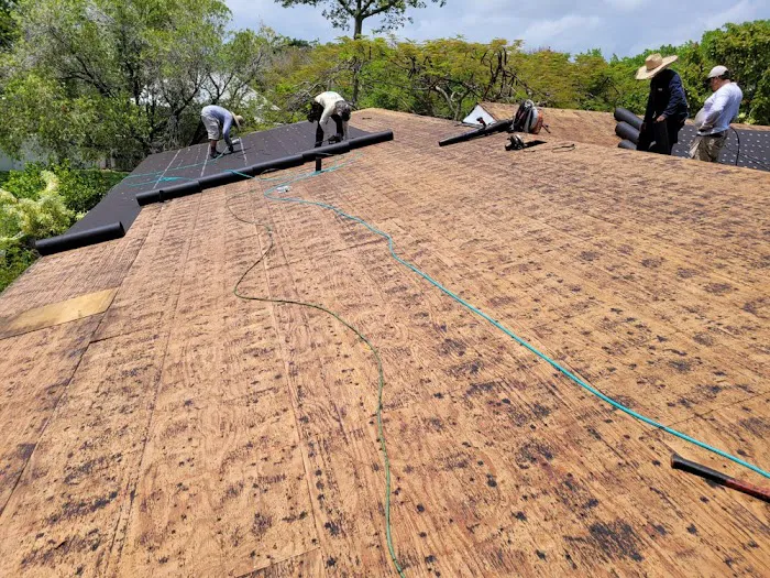 HOFF'S ROOFING & METAL WORKS, INC. Picture 9