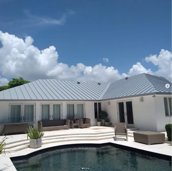 Corner Roofing Picture 5