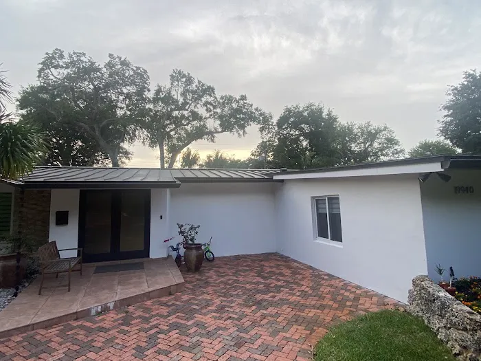 Corner Roofing Picture 2