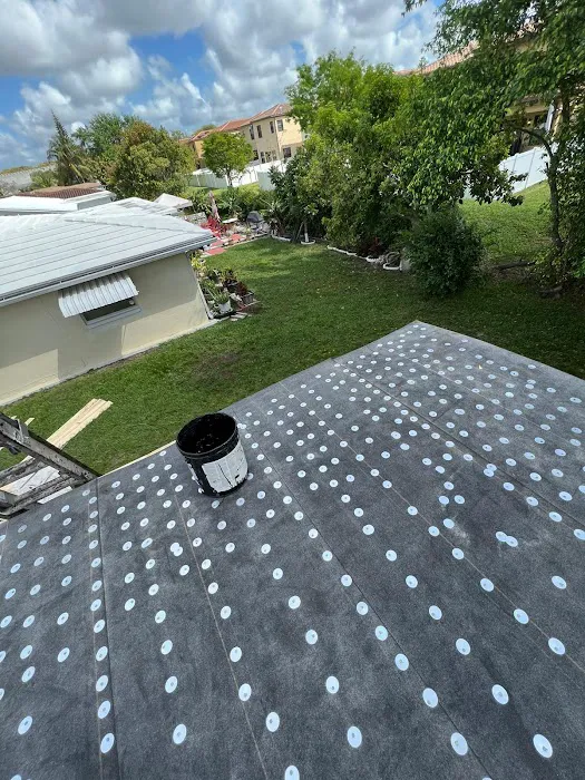 Fix Up Roofing and Construction LLC Picture 7