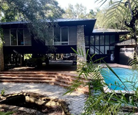 ISAACS ROOFING & INSULATION CORP.