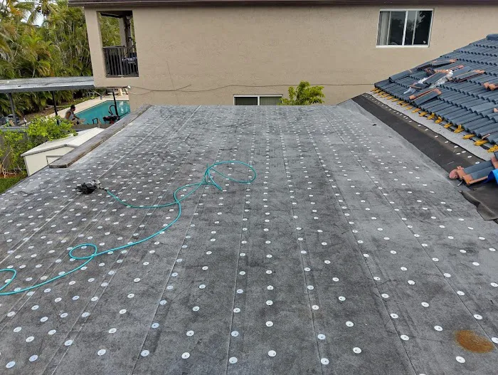 Tella Roofing LLC Picture 3