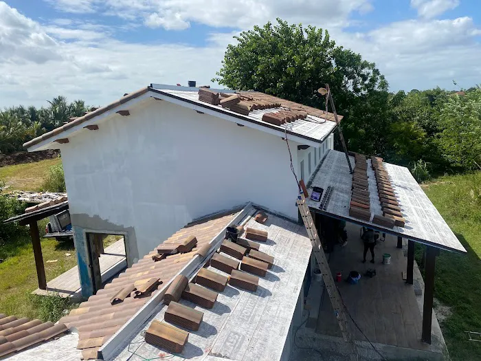 WHITE LION BUILDERS - Roofing & General Contractors Picture 5