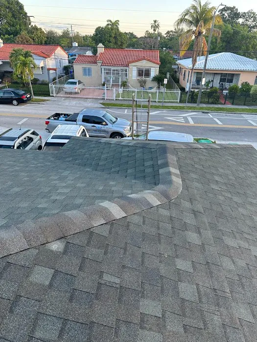 L&J ROOFING LLC Picture 3