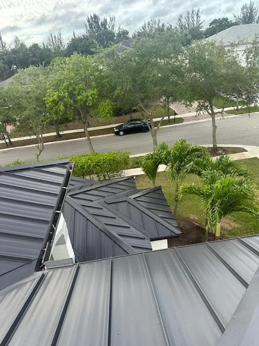 L&J ROOFING LLC Picture 9