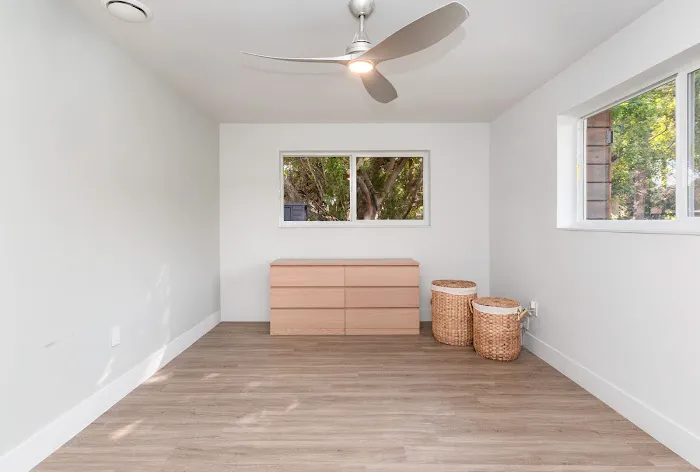 Academia Development Corp Picture 3