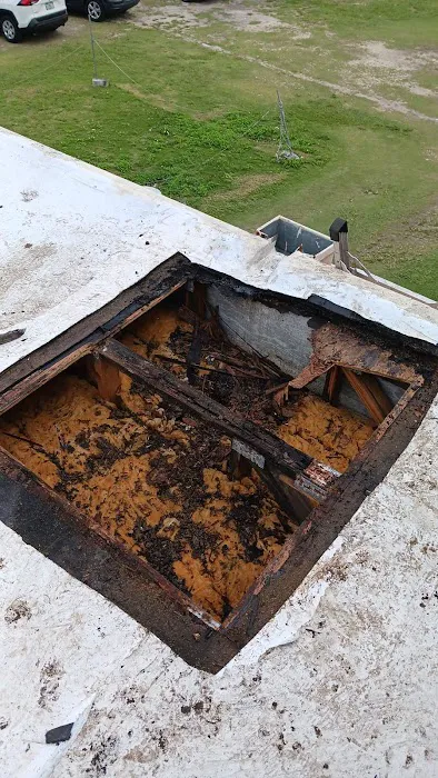 Four Seasons Roofing Contr. Picture 2