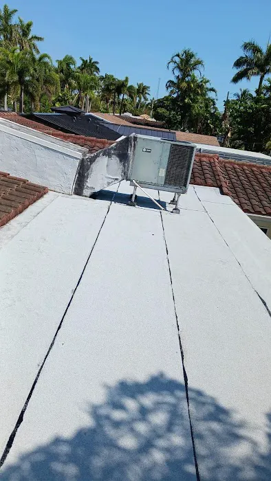 Four Seasons Roofing Contr. Picture 1