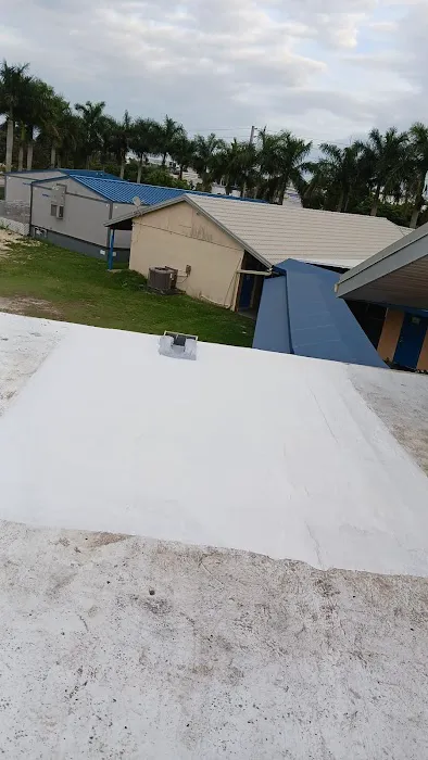 Four Seasons Roofing Contr. Picture 9