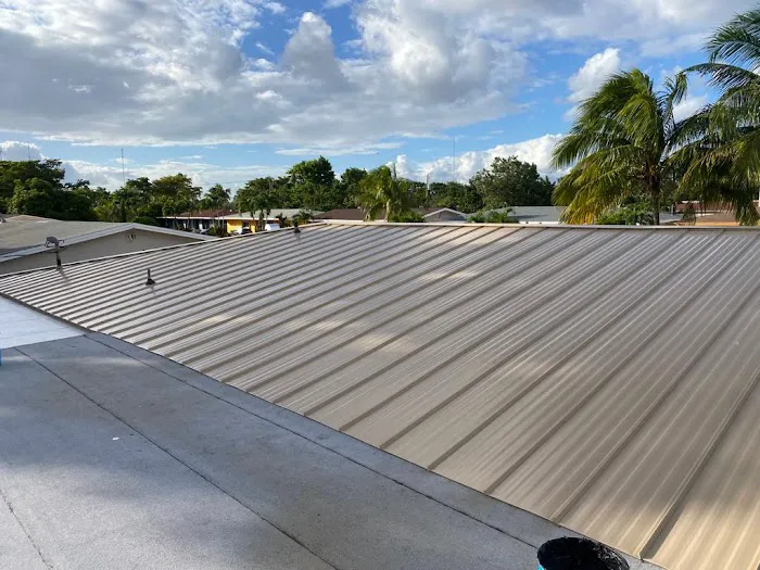 USA ROOFING AND CONSTRUCTION INC Picture 10