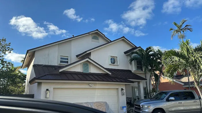 Wide Roofing & Construction Picture 2