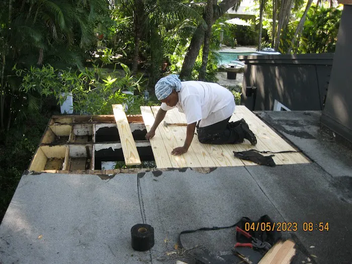 Universal Roofing, Inc. Picture 7