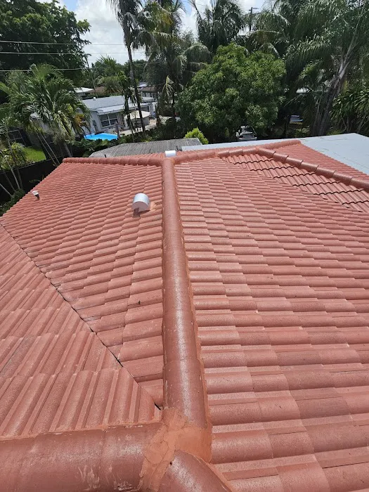 Universal Roofing, Inc. Picture 2