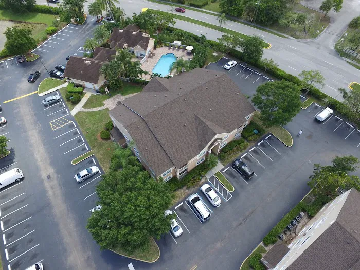 Caye Works Roofing Picture 10