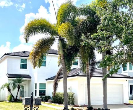 Rocky's Roofing Co Inc