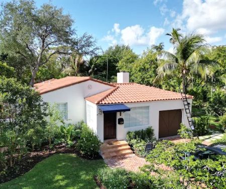 Into The Blue Roofing