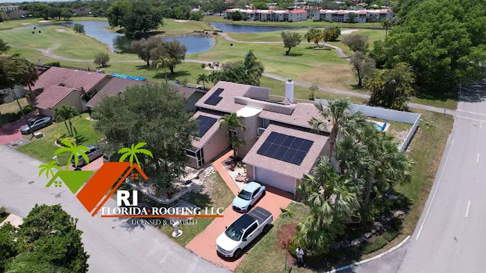 RI FLORIDA ROOFING LLC Picture 4