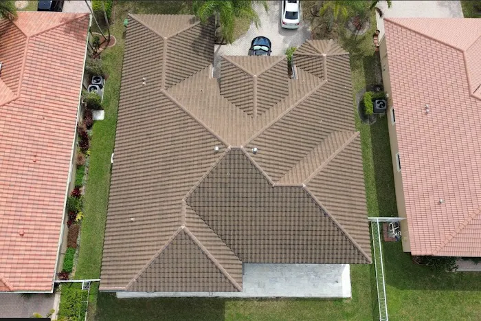 Pasat Roofing & Solar Picture 9