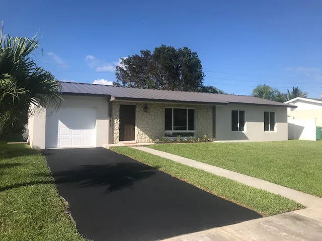 Thomas N. Thomas Roofing, Inc. Picture 10