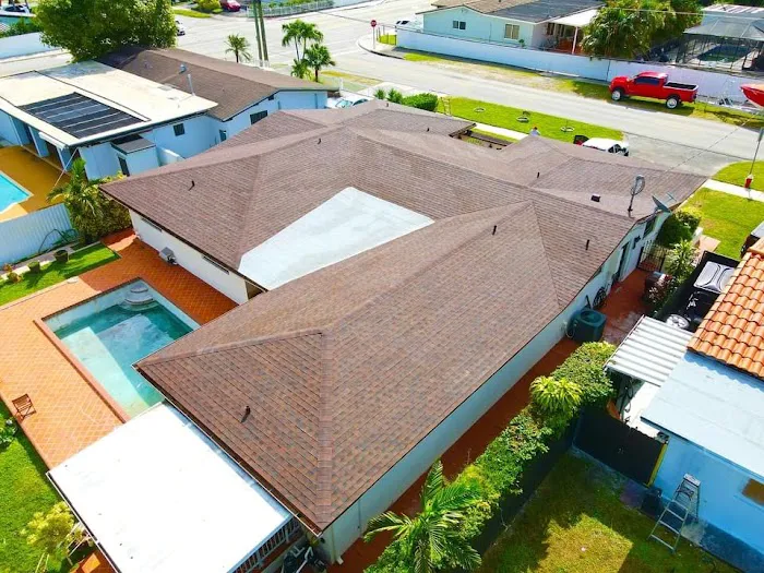 TJ PLATINUM ROOFING LLC Picture 3