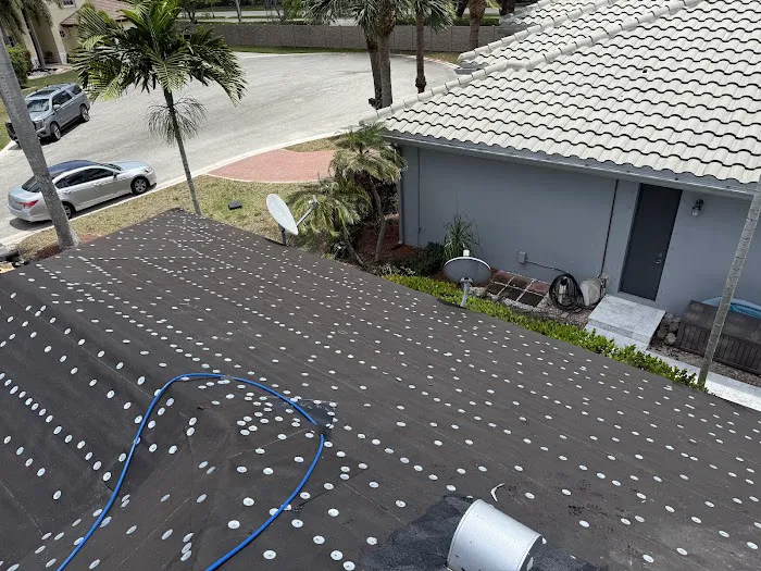 A-1 Roofing & Waterproofing Pros LLC Picture 4