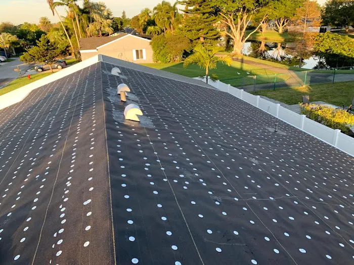 Sombrilla Roofing Picture 9