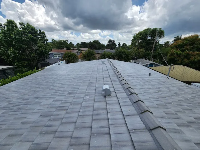 MAR ELITE ROOFING LLC Picture 3
