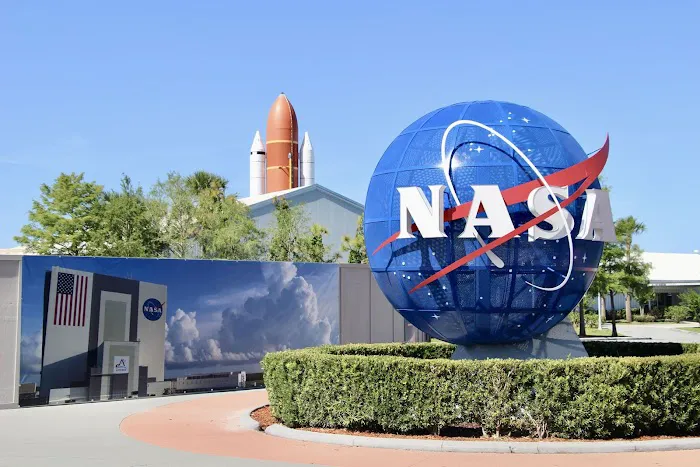 Cool Roof Foam and Coatings Picture 4