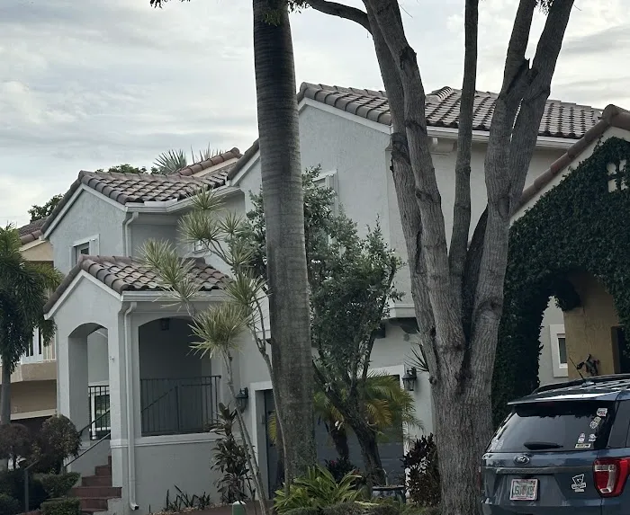 Hyer Quality Roofing and Construction Picture 1