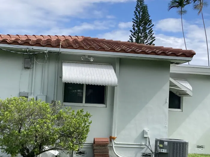 Distinctive Roofing Picture 1