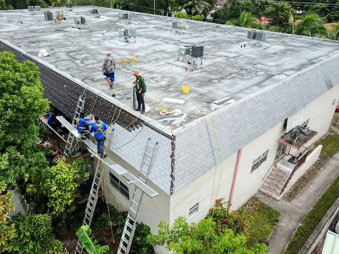 International Roofing INC, Experienced roofers Picture 4