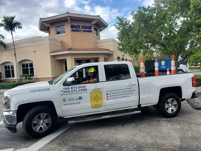 International Roofing INC, Experienced roofers Picture 2