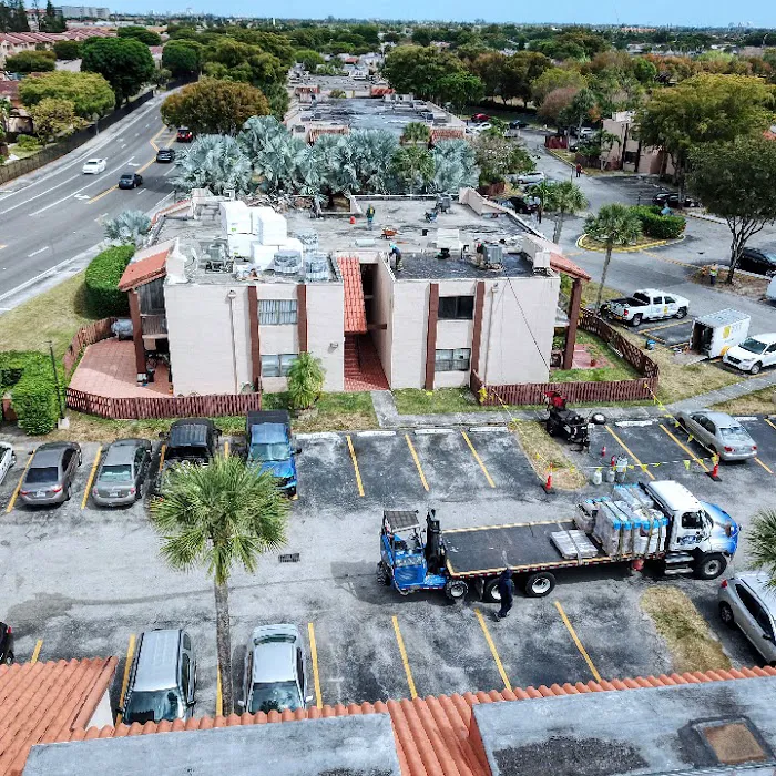 International Roofing INC, Experienced roofers Picture 9