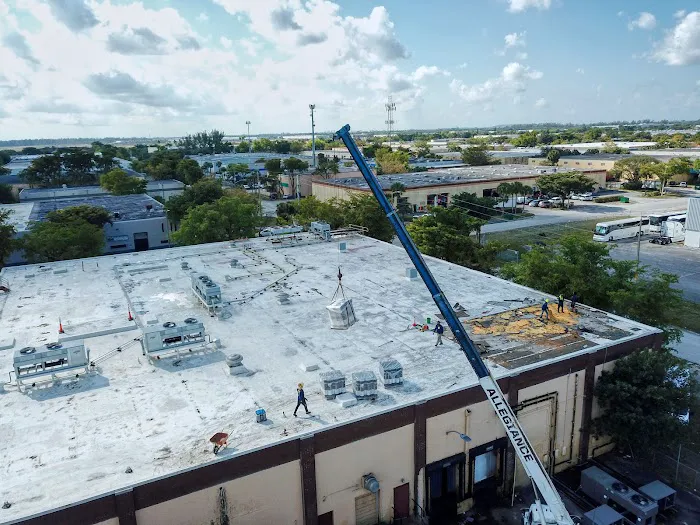 International Roofing INC, Experienced roofers Picture 6